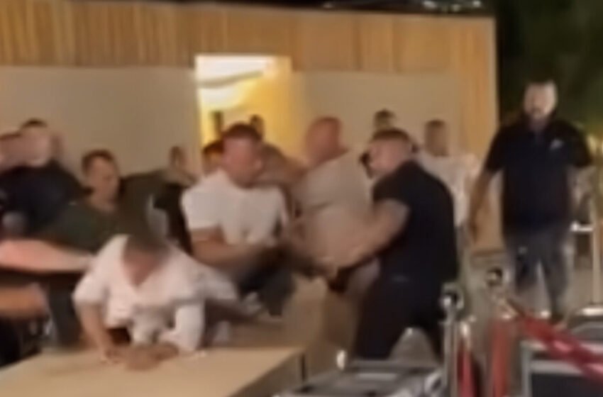  Kërcet grushti në Palasë, sherr masiv mes një grupi djemsh, njëri bie pa ndjenja (VIDEO)