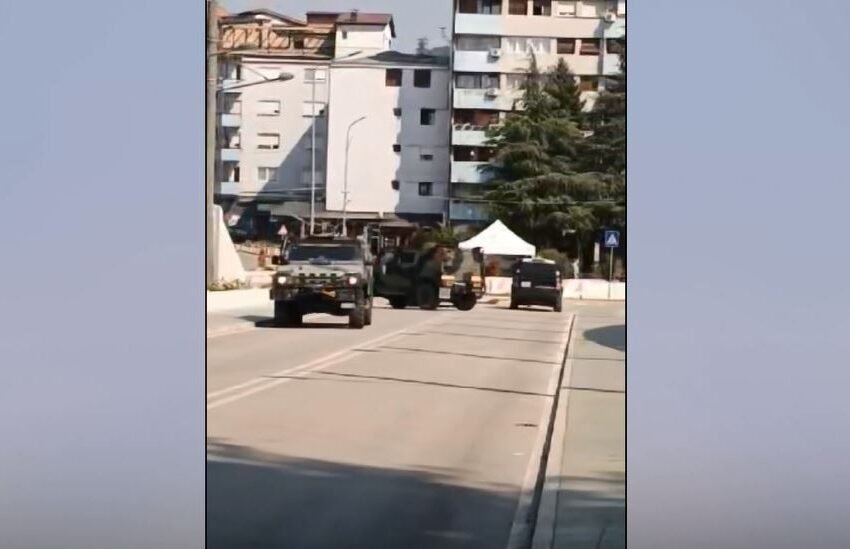  KFOR-i vendos vetura të blinduara mbi Urën e Ibrit