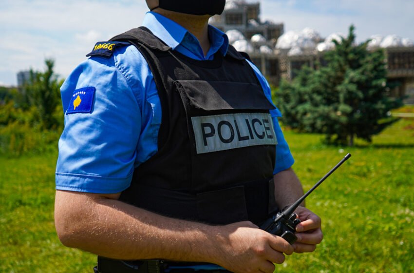  Nëse e shihni këtë person, lajmërojeni Policinë- Dyshohet se vrau një burrë në Mitrovicë