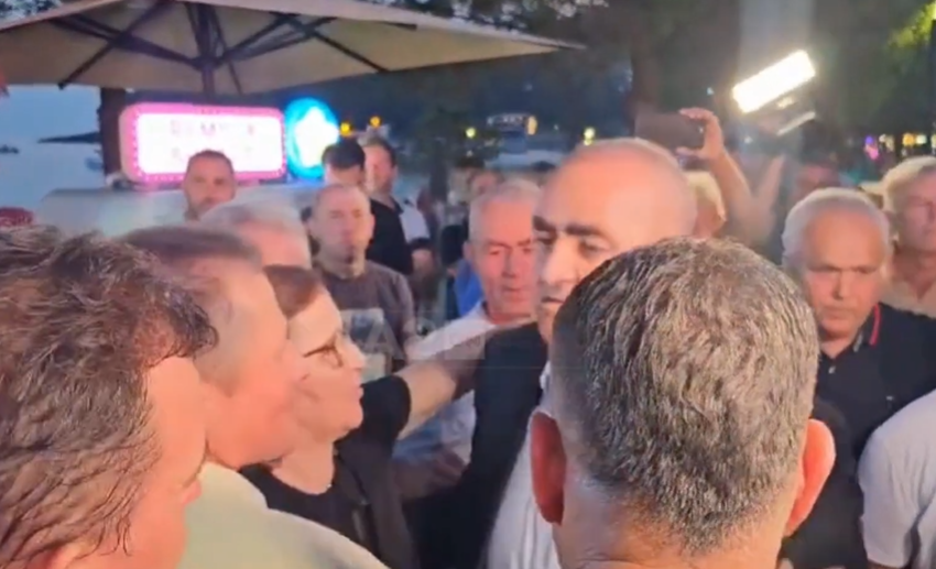  VIDEO / Himara në festë! Beleri pritet me fishekzjarrë e përqafime