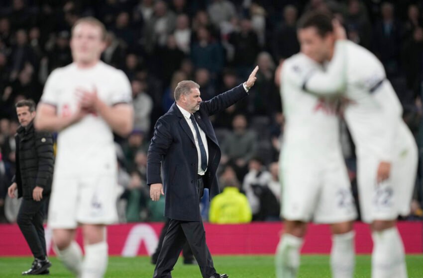  Ankohet Postecogllu, Totenhami pa kapitenin kundër Kristal Pallasit