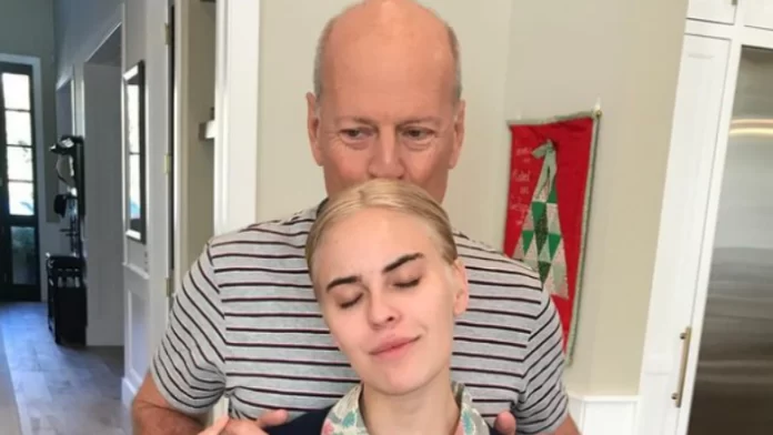  Vajza e Bruce Willis poston një fotografi me të atin: E dua shumë këtë njeri