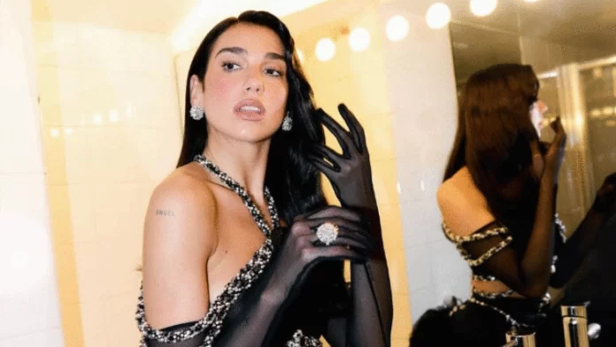  Dua Lipa përballet me kritika pas performancës akustike në ‘Tiny Desk’ në New York