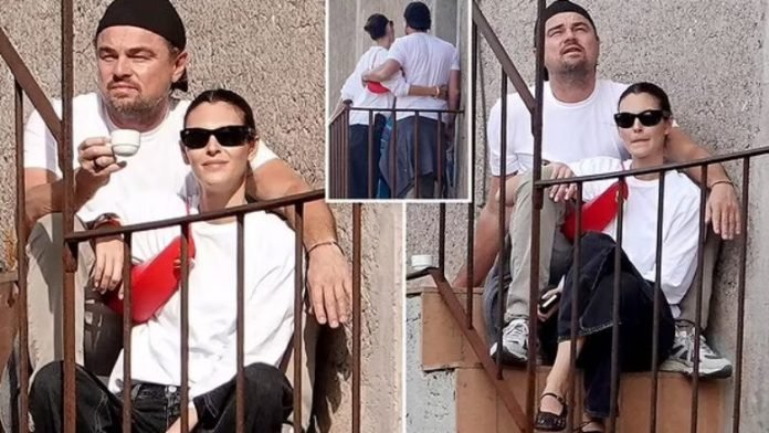  Leonardo DiCaprio dhe e dashura e tij Vittoria Ceretti fotografohen të përqafuar në një ballkon në Romë