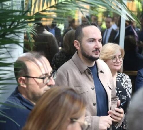 Tre deputetë të PD vizitojnë Salianjin në burg: Na porositi t’u themi demokratëve se…