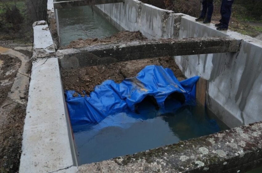 Pamje të kanalit të ujit pas sulmit, KFOR në vendin e ngjarjes