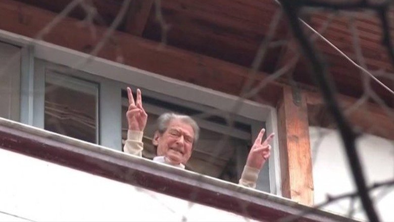  Sali Berisha lirohet nga arresti shtëpiak