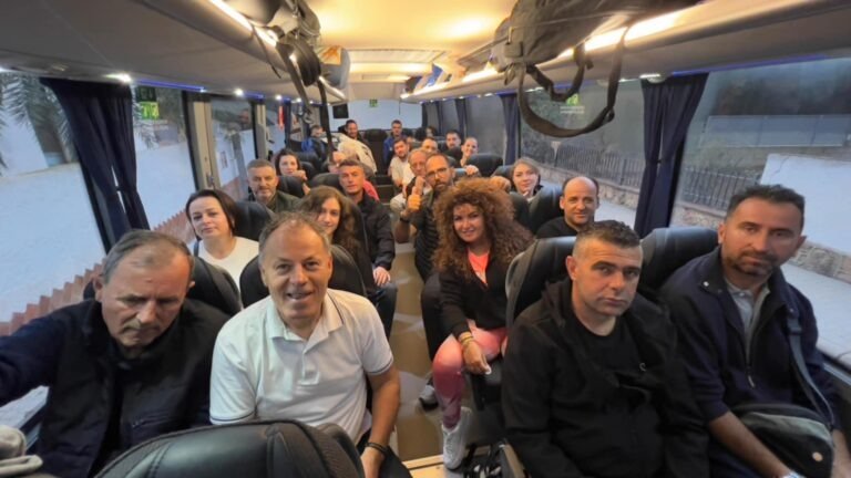  Ekipi i Kosovës largohet nga Valencia pas katër ditësh bllokimi