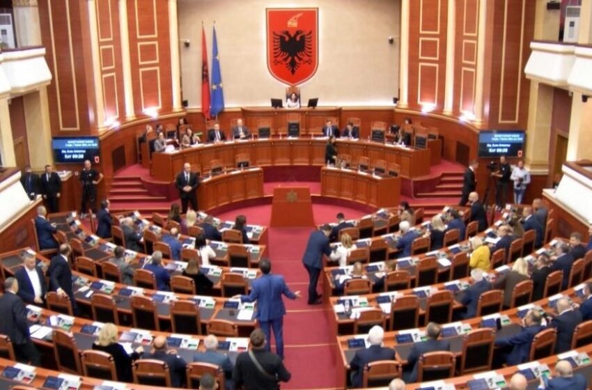 Tensione dhe debate/ Mbyllet seanca plenare, ja ligjet që u miratuan sot