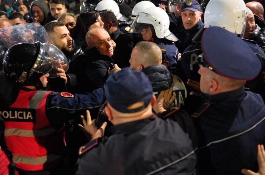  “Protesta e opozitës i acaroi qytetarët. Opozita nuk e ka popullin e vet”