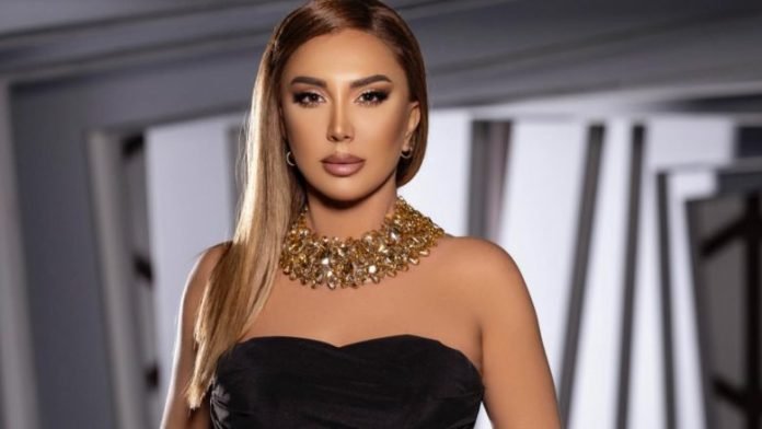  Teuta Selimi e tërë në të zeza, ama buzët në tjetër nivel
