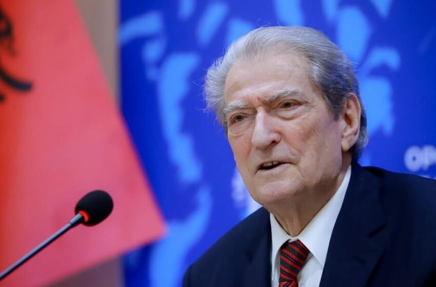  “Me Berishën shkelej Kushtetuta”, Muça i përgjigjet Ndokës: Kush nuk njeh institucionet i “ulin kokën” flamurit kombëtar