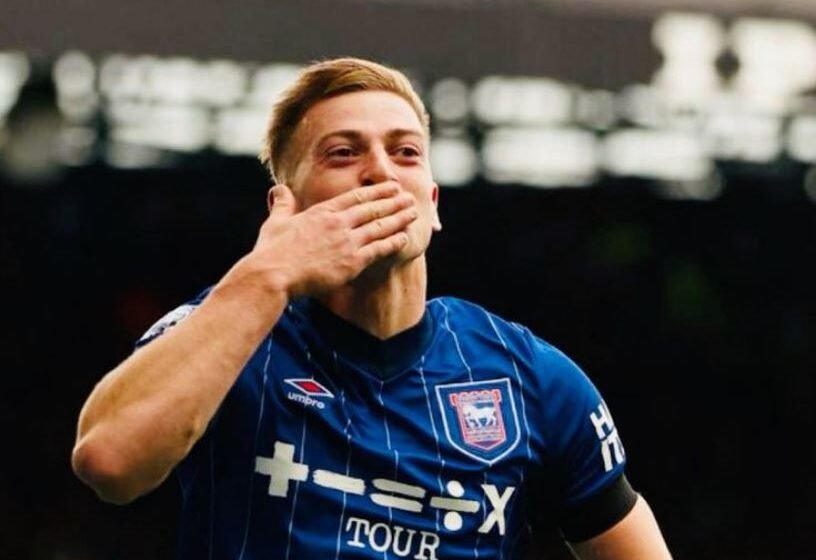  Juventusi “peshkon” sulmuesin 21 vjeçar, në garë janë edhe Çellsi e Man. Junajtedi