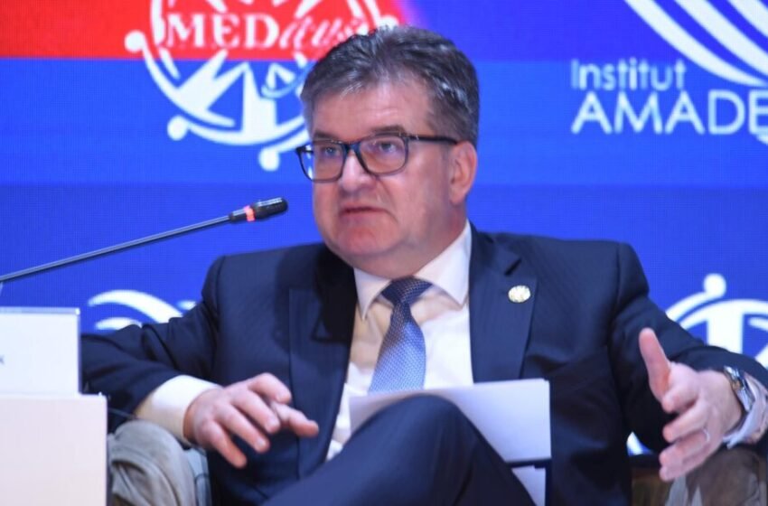 Lajçak thotë se i ka njoftuar shtetet anëtare të BE’së për dialogun