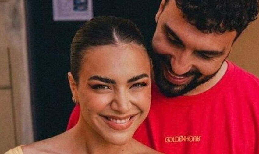  Ledri Vula dhe Sara Hoxha kapen mat në Tiranë pas ndarjes. Ja kush e shoqëron ish-çiftin e njohur