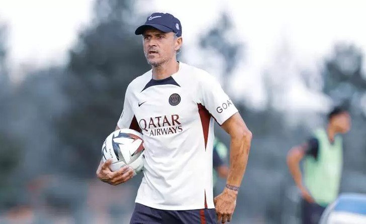  Luis Enrike  vihet “nën goditje” të mediumeve franceze