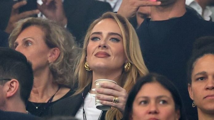  Adele e akuzuar për plagjiaturë, gjykata braziliane kërkon të tërheqë hitin e saj të vitit 2015