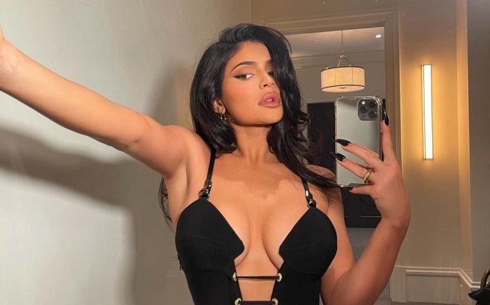  Kylie tregon anën e saj të ndjeshme në postimin e fundit