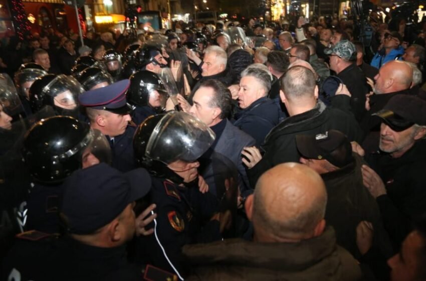  EMRAT / Bllokuan rrugët dhe goditën policët, kush janë eksponentët e opozitës nën procedim penal