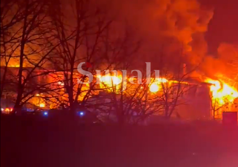  Një diskotekë në Prizren përfshihet në zjarr, policia jep detaje