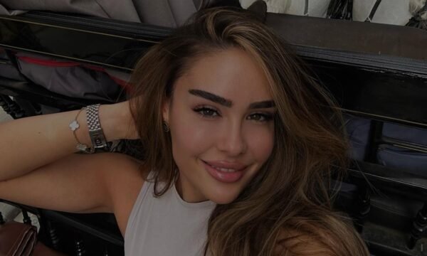  Rrëfimi mes lotësh i Xhensilës për divorcin e prindërve