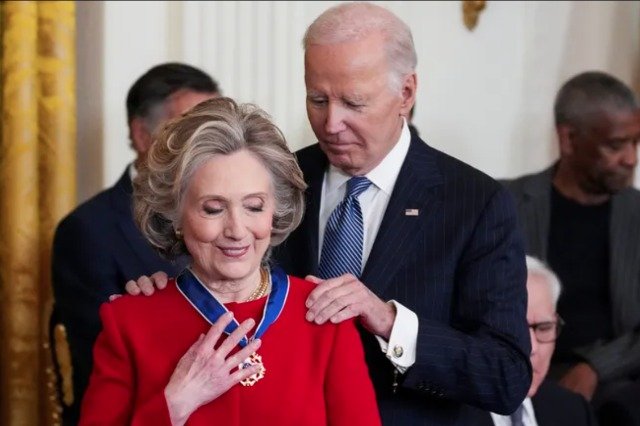  Nga Hillary Cliton dhe George Soros, te Lionel Messi! Biden i ‘shpërblen’ me Medaljen e Lirisë