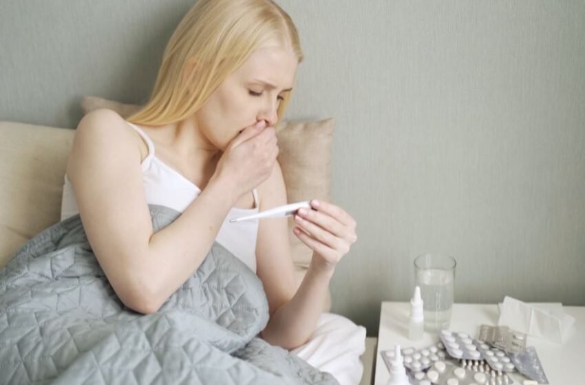 Shqipëria e “mbërthyer” nga epidemia e gripi, mjekët kardiolog: Raste të shtuara me miokard