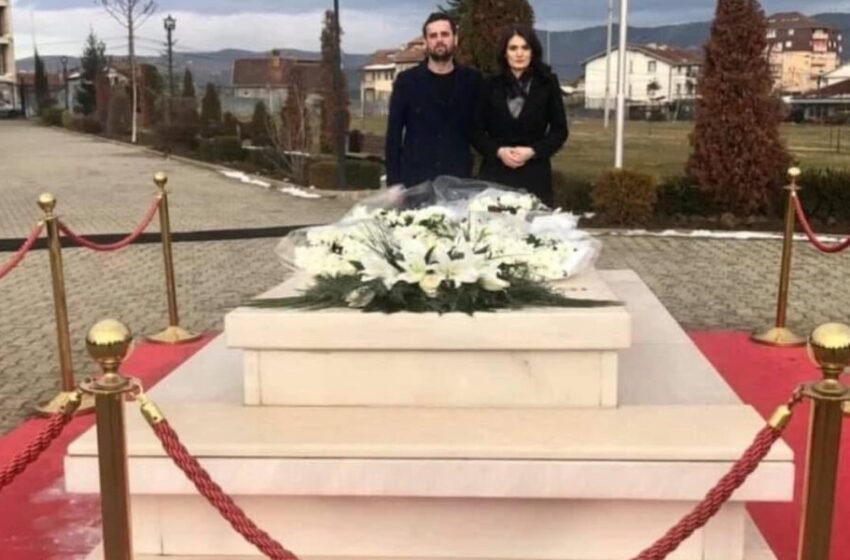  Geci për Ibrahim Rugovën: Vizioni dhe përkushtimi i presidentit historik vazhdojnë të jenë udhërrëfyes për Kosovën