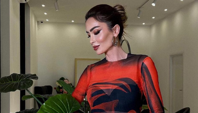  Lola Haradinaj shfaqet si diva