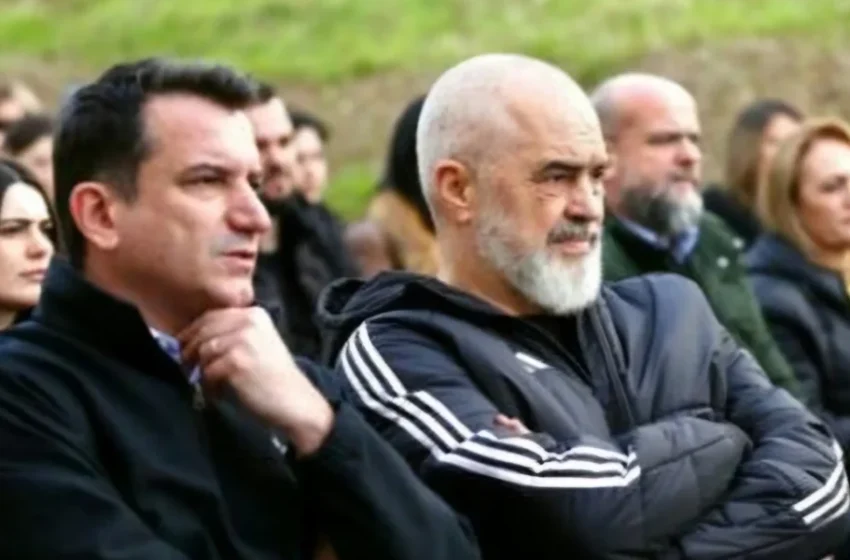  Rama mblodhi stafin e Bashkisë së Tiranës në shesh, Veliaj: U emocionova pa masë, nuk e di a mund të ketë një vlerësim më të madh!