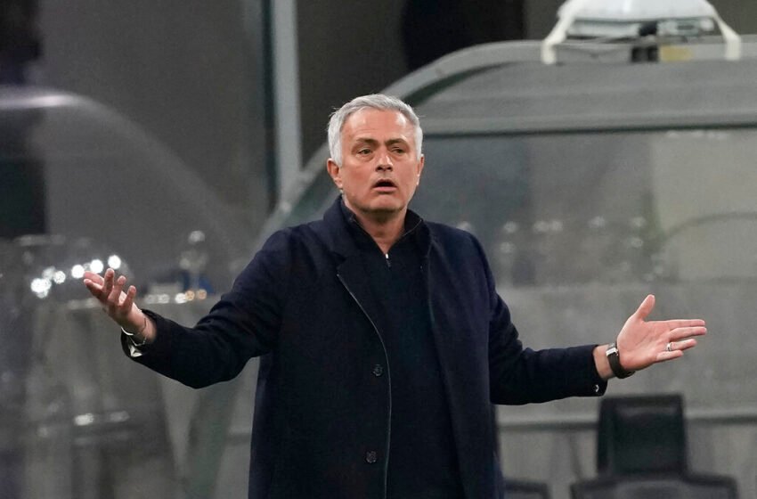  Gallatasaraj dërgon ankesë kundër Hoze Murinjos në UEFA e FIFA