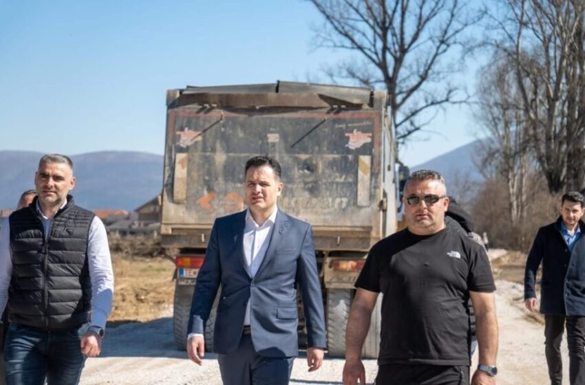 Blerim Sejdiu paralajmëron asfaltimin e 8 rrugëve në komunën e Zhelinës