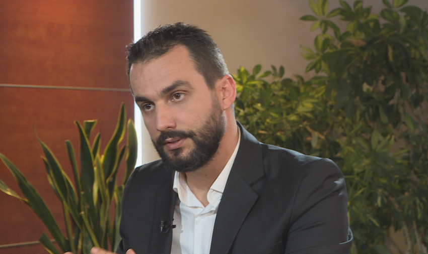 Adriatik Lapaj shpjegon pse vendosi babanë të parin në listën e mbyllur të Beratit