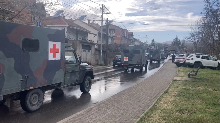 Tragjedia në Koçani/ Familjarët bllokojnë spitalin, refuzojnë që trupat e viktimave të dorzohen për obduksion