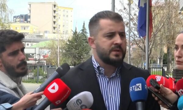 PDK refuzon votimin për kryeparlamentar, Lushtaku kërkon për kryeministër Bedri Hamzën