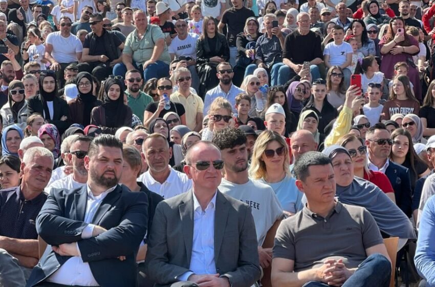 Taravari, i vetmi lider qeverisës që nderoi dëshmorët në përvjetorin e çlirimit të Sllupçanit
