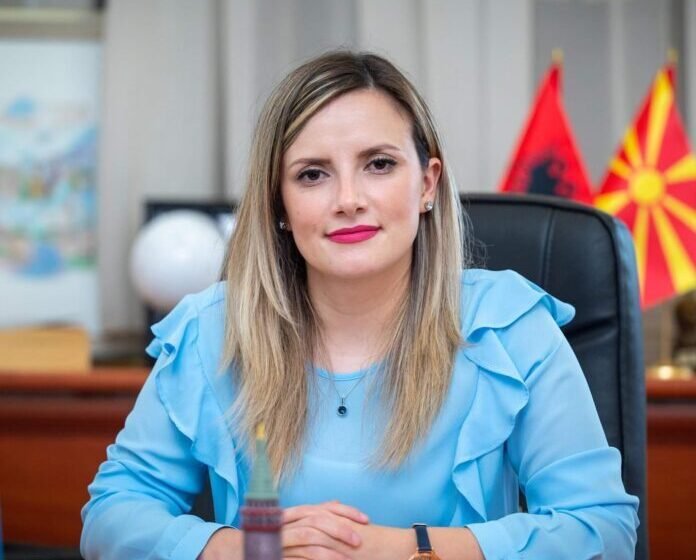 Taravarit i ik edhe një deputet – Mimoza Musa vazhdon me Arben Fetain në VLEN