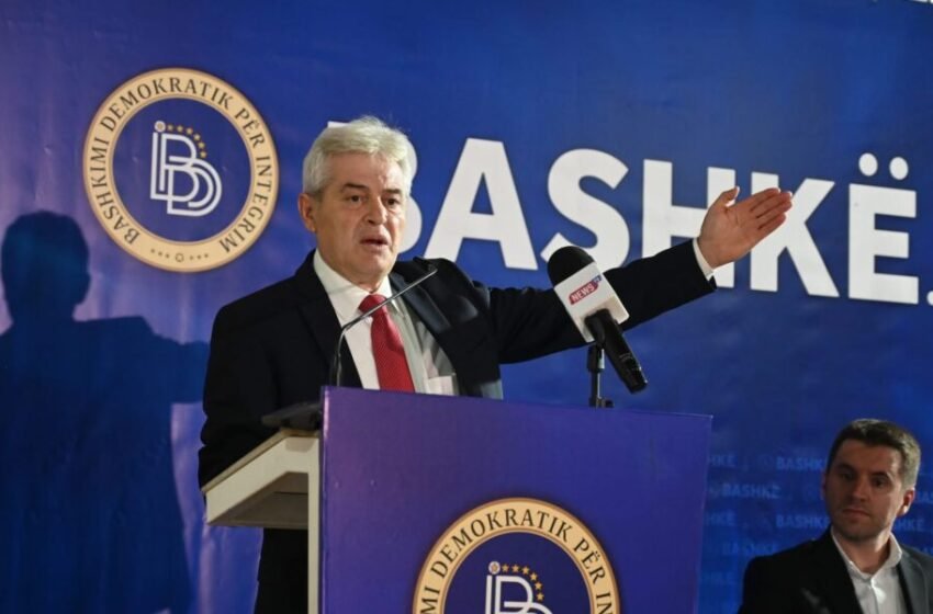 Ahmeti krahason Mickoskin me Millosheviqin