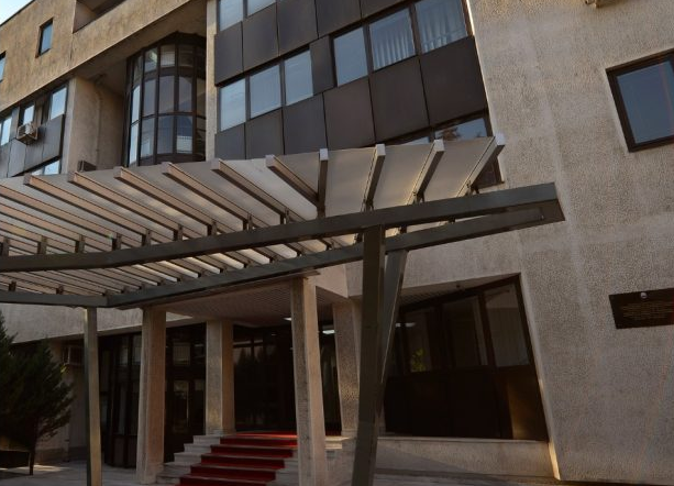  MPB Maqedoni propozon gjoba për këmbësorët që përdorin kufje, telefona ose orë inteligjente