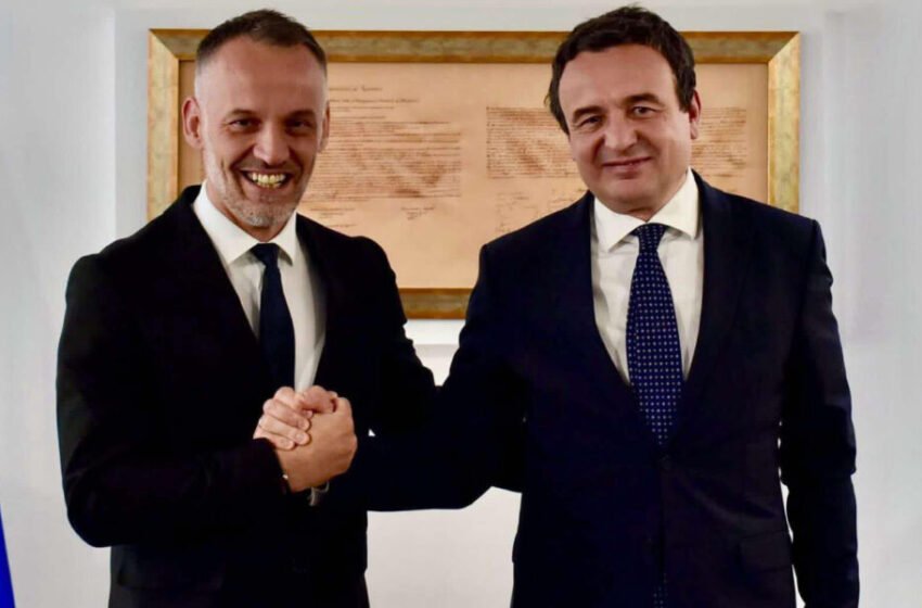 Fetai u prit sot nga Kurti: Me disa shokë të idealit nga ASH-ja morëm rrugën për në Prishtinë!
