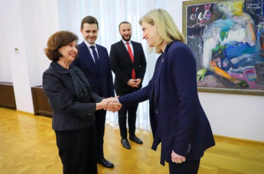Siljanovska Davkova drejtuar Majnl-Rajsinger: T’i jepet fund maratonës maqedonase drejt Brukselit