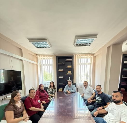“8 shqiptarë, asnjë maqedonas” – Mediat maqedone të revoltuar me punësimin e shqiptarëve në QSHP