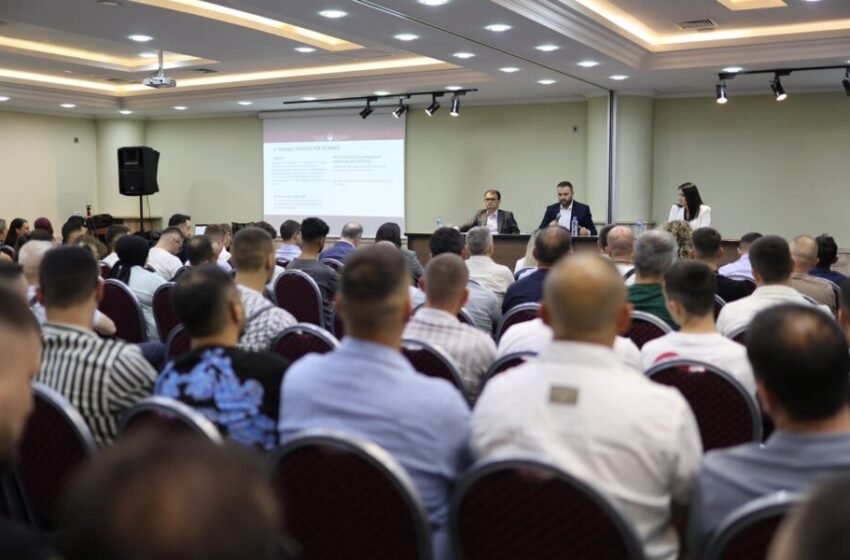 Ministri Durimishi me afër tetovarëve, për më shumë vende pune dhe shpresa për të rinjtë