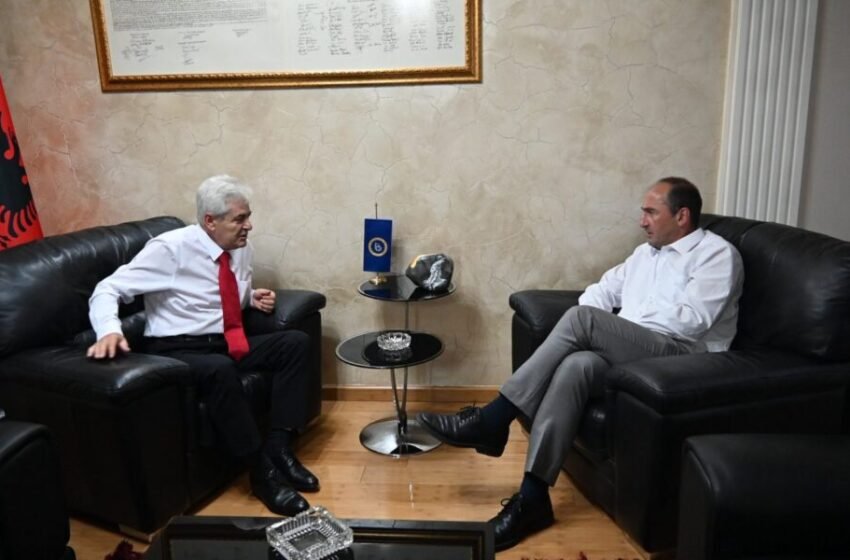 Ahmeti priti në takim Liburin Aliun, ministrin kosovar të Infrastrukturës