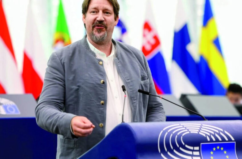 Raporti i Vajcit nesër para eurodeputetëve, Shkupi pret një mesazh të fortë për identitetin dhe gjuhën maqedonase