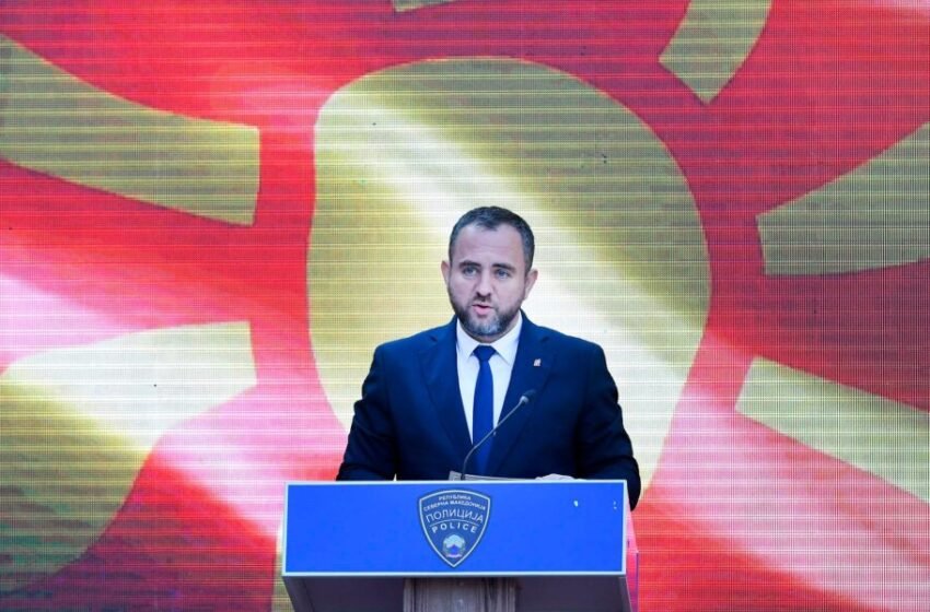 Toshkovski: Deri në fund të vitit pjesa më e madhe e zyrtarëve policorë uniformë të re
