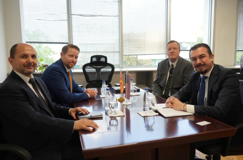  Dauti thellon bashkëpunimin me SHBA-në për siguri kufitare dhe reforma doganore