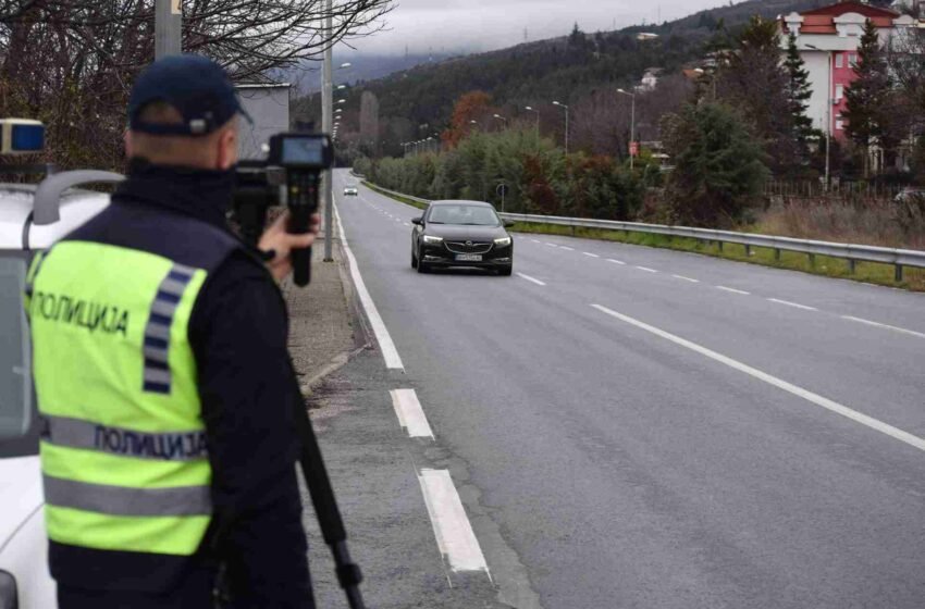“Audi” me targa të Zvicrës qarkullonte me 176 km/h, në vendin ku shpejtësia e lejuar është 80 km/h! Policia e Tetovës arrestoi shoferin 58 vjeç