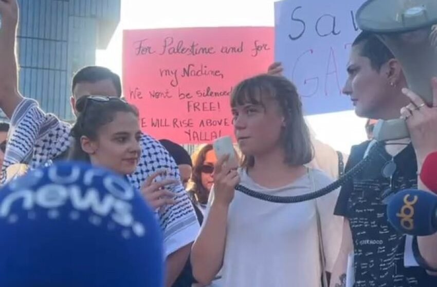  Greta Thunberg proteston në Tiranë, thërret në shqip: Liri për Palestinën