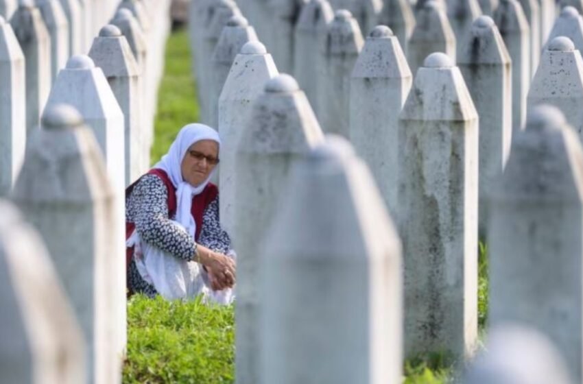  Sot 30 vjet nga masakra e Srebrenicës